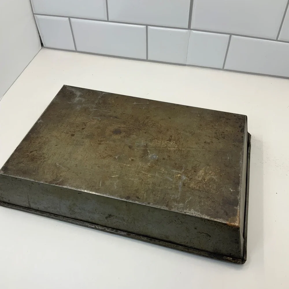 Vintage Unbranded Rustic Baking Pan Muffin Tin Set Metal 3 Pieces
